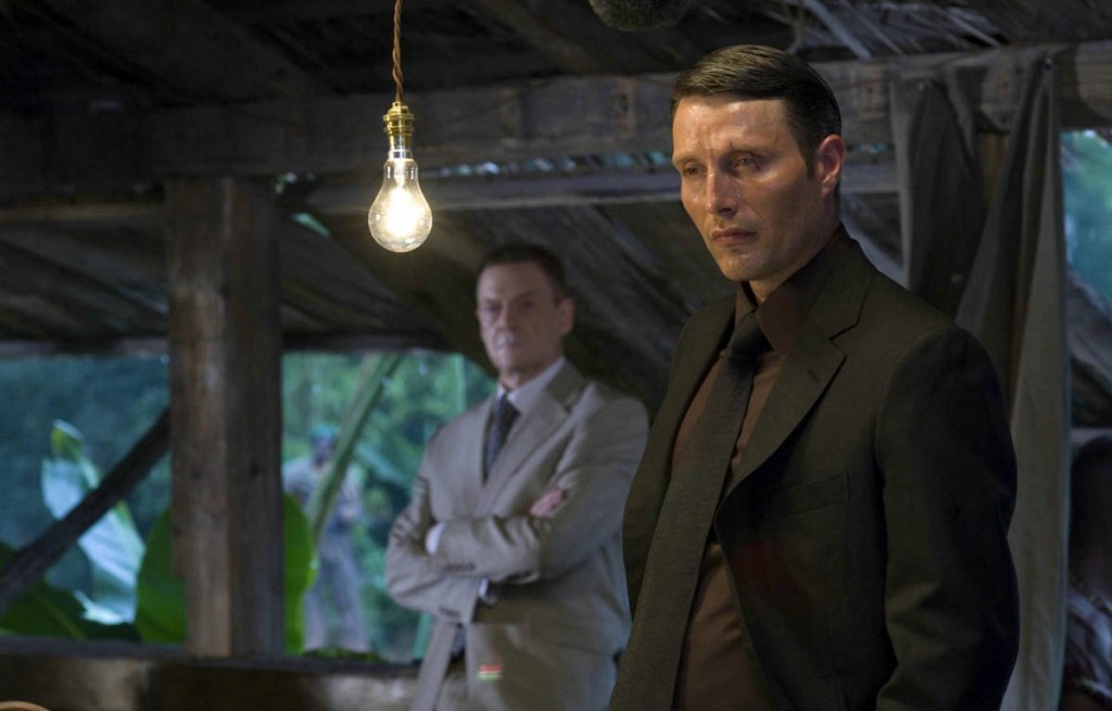 Jesper Christensen & Mads Mikkelsen i EON Productions' "Casino Royale" (2006)