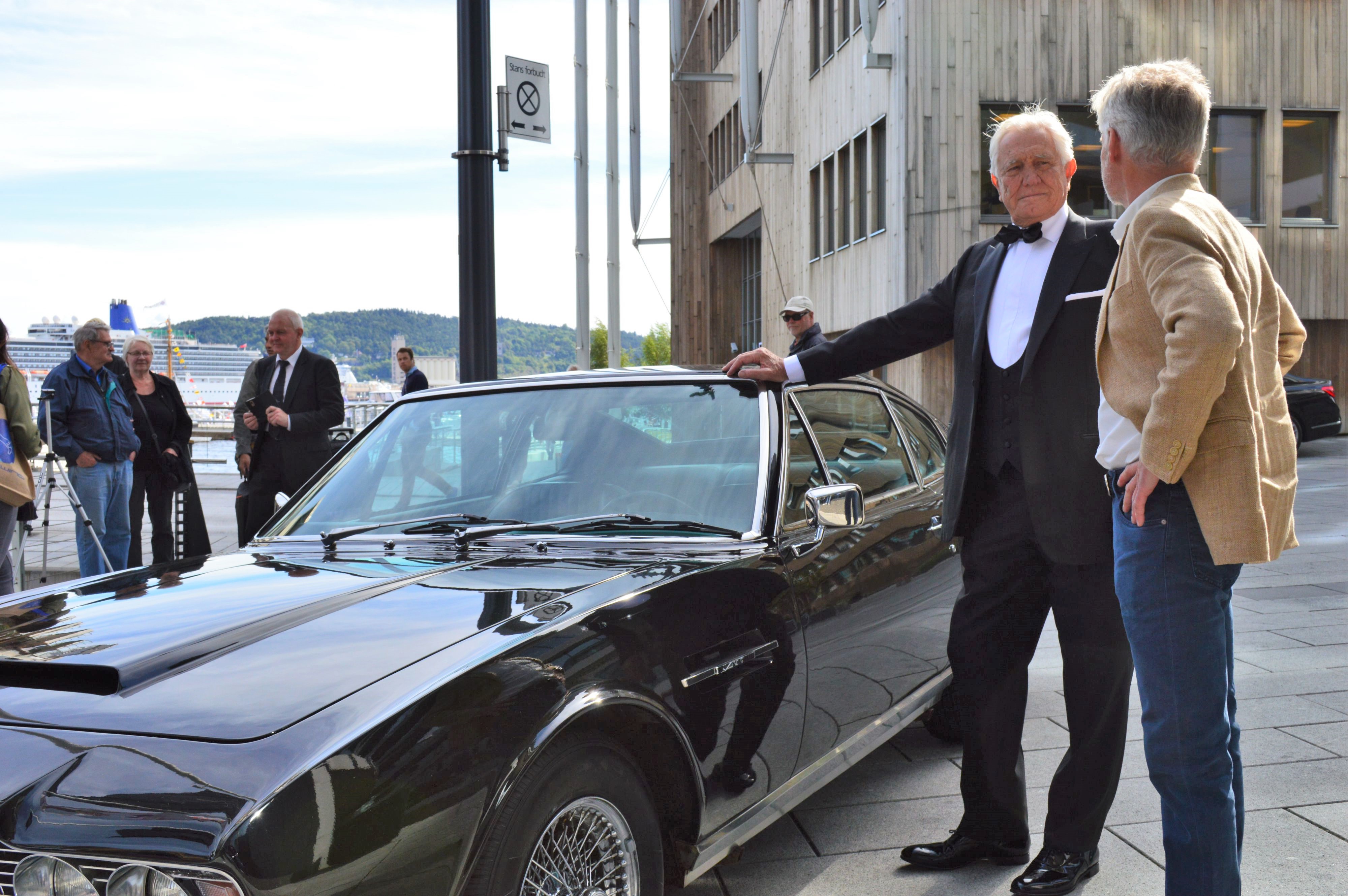 George Lazenby with Aston Martin DB5 in Oslo 01.09.2016 - © Brian Iskov